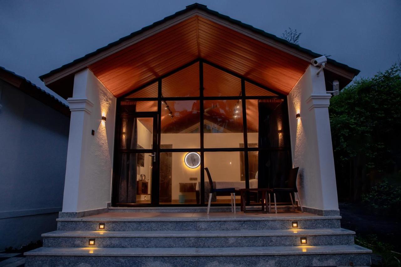White Sand Beach Resort Kondivali Luaran gambar