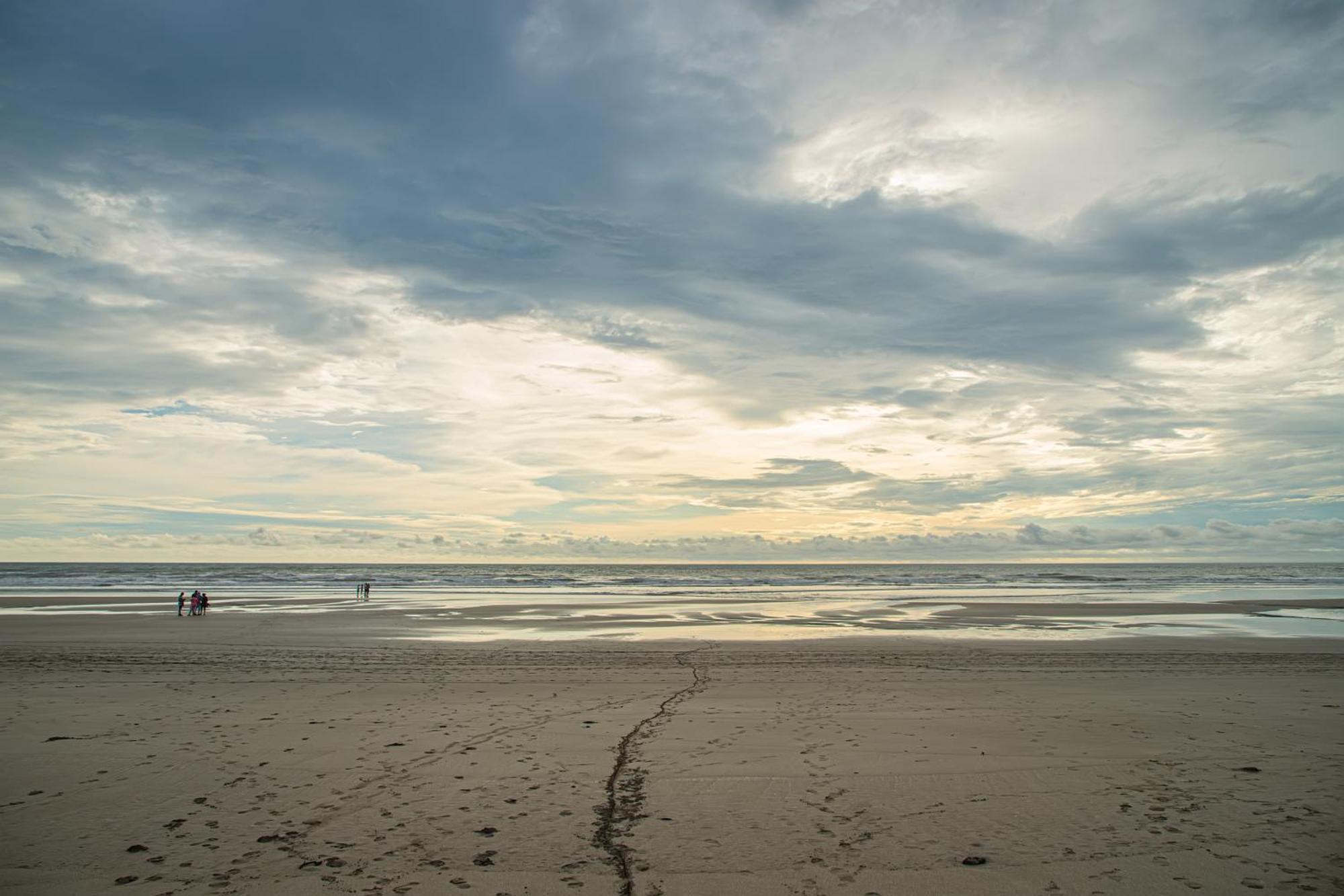 White Sand Beach Resort Kondivali Luaran gambar