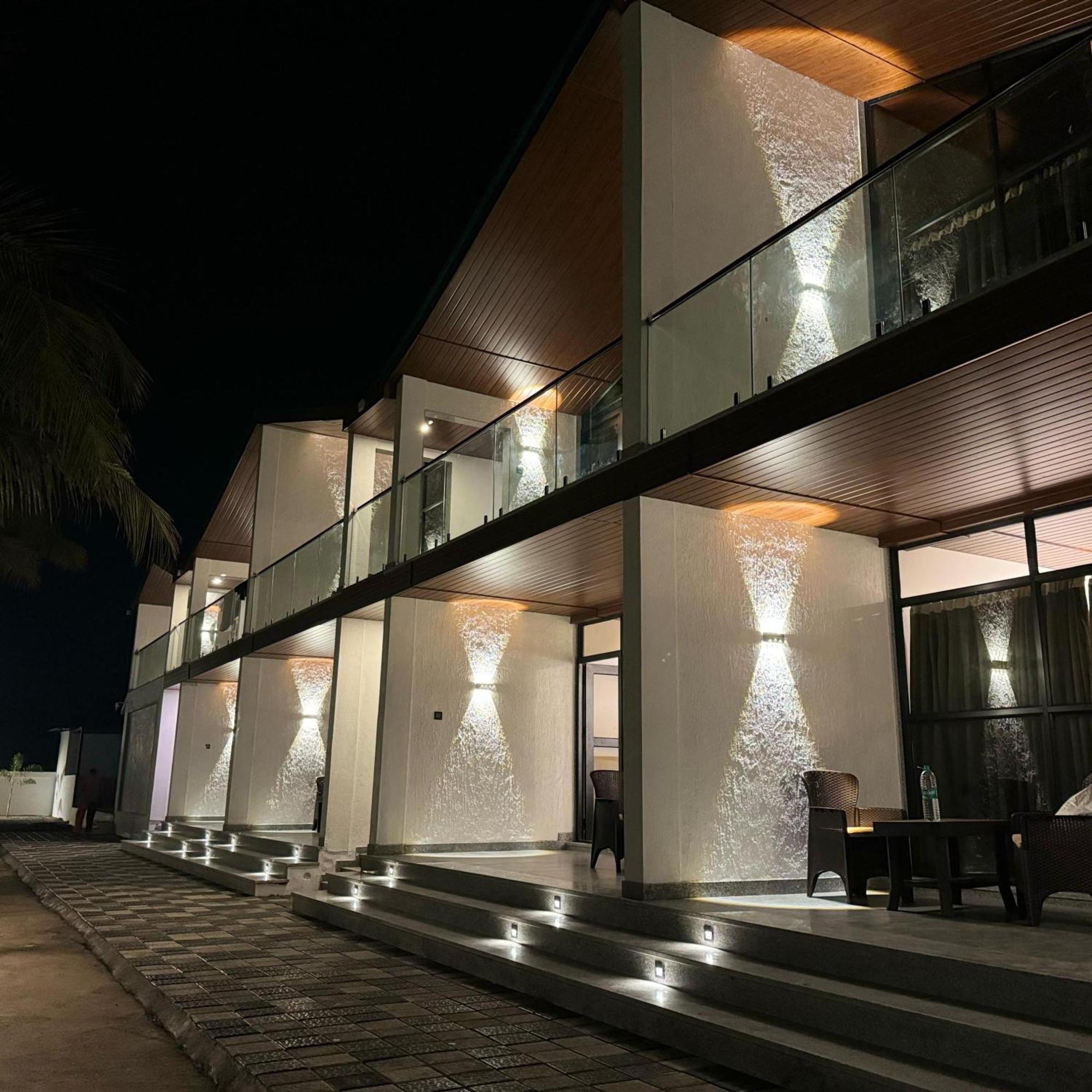 White Sand Beach Resort Kondivali Luaran gambar